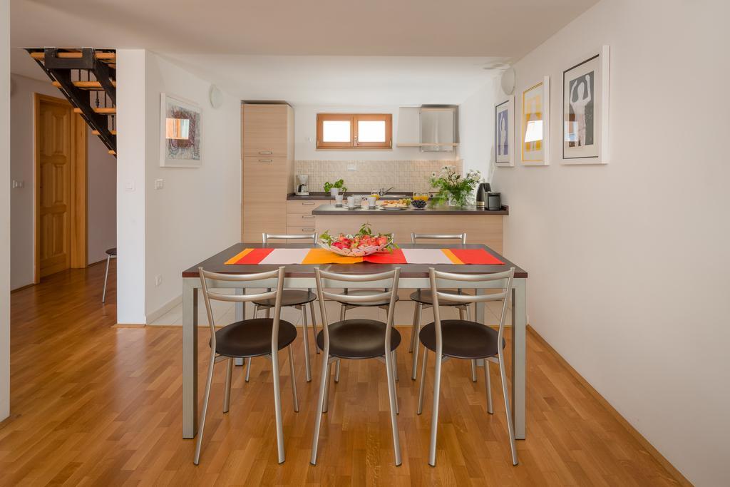 Vallum Apartment